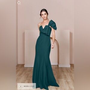 Revelry Faye Crepe dress in classic emerald green - 814